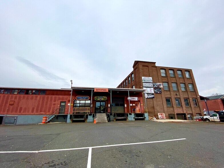 More Photos Of 168 Center St, Southington Industrial For Lease