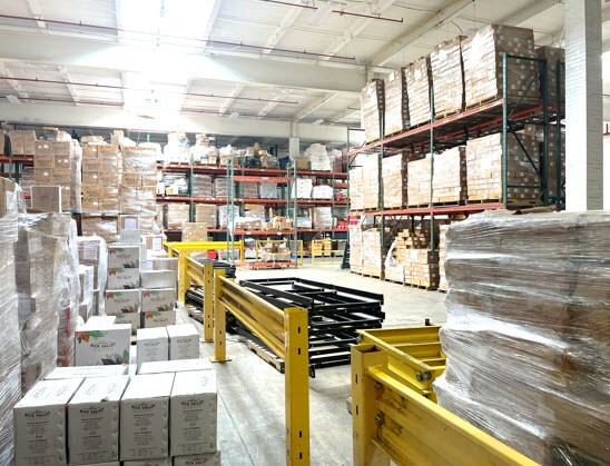 More Photos Of 3775 Park Ave, Edison Warehouse For Lease