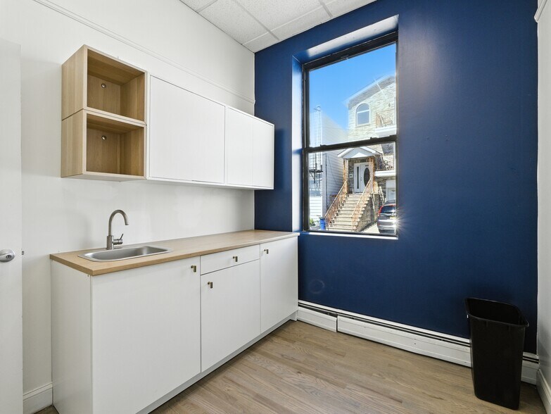 More Photos Of 538-540 62nd St, West New York Loft Creative Space For Lease