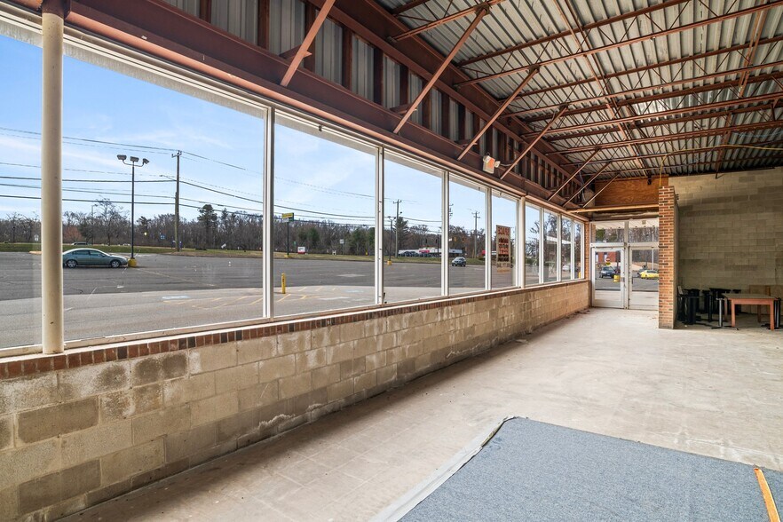 More Photos Of 591 Middle Tpke, Storrs Mansfield Unknown For Lease