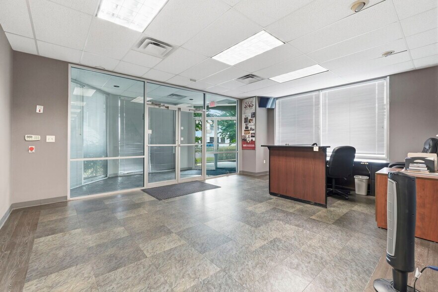 More Photos Of 1030 Regional Park Dr, Houston Office For Sale