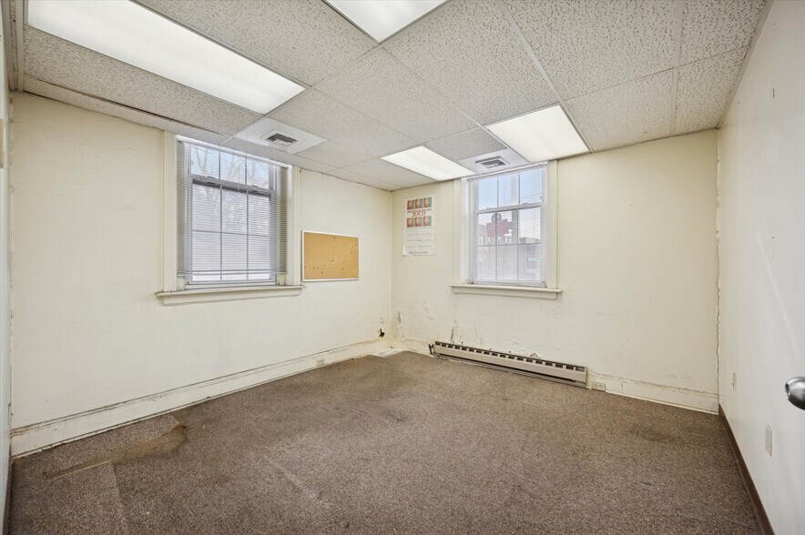More Photos Of 4147 Woodland ave, Philadelphia Office For Sale