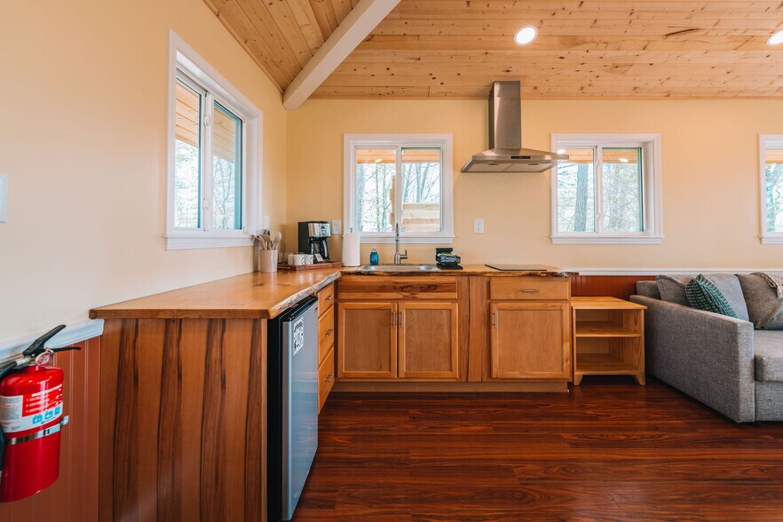 More Photos Of 250 Wood Thrush Lane, Rogers Specialty For Sale