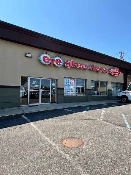 More Photos Of 2119 Broadhollow Rd, Farmingdale Storefront For Lease