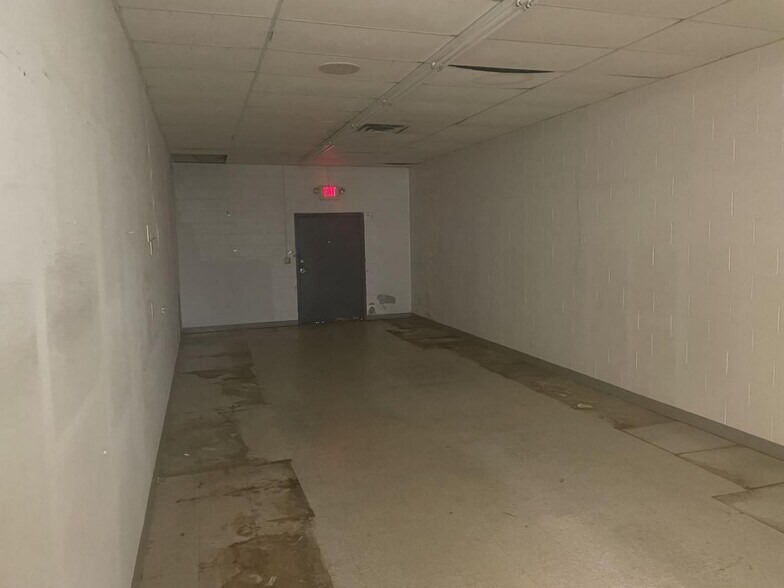 More Photos Of 631-643 Danbury Rd, Wilton Freestanding For Lease