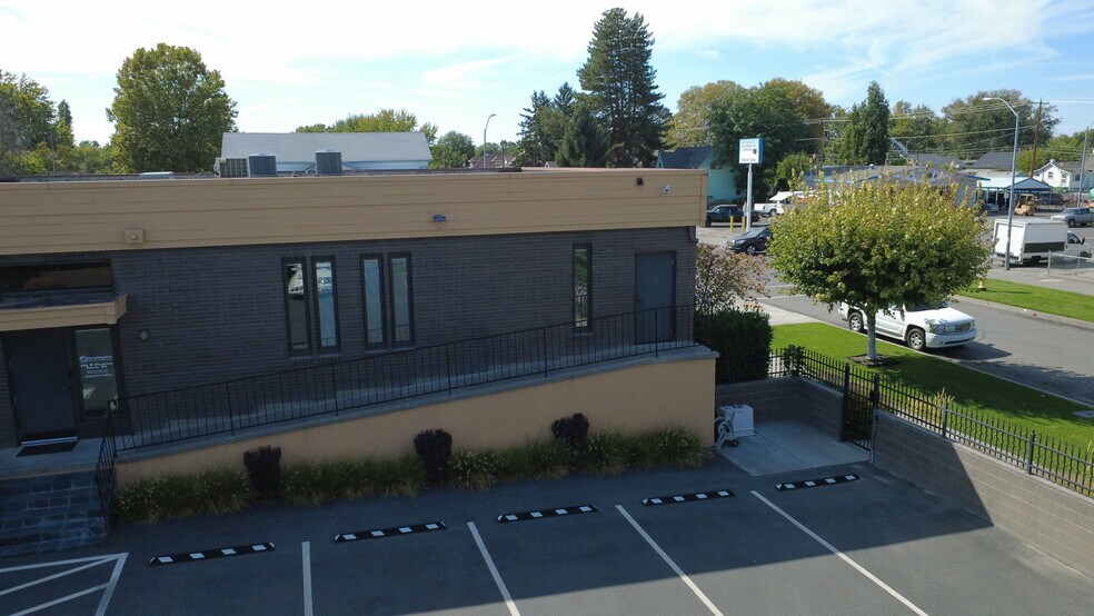 More Photos Of 428 W Shoshone St, Pasco Office For Sale