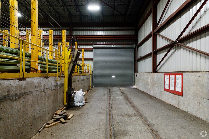 More Photos Of 4522 Wetzel Rd, Liverpool Manufacturing For Lease