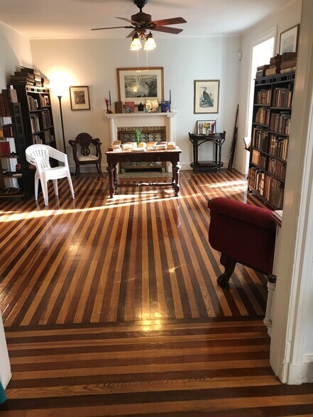 More Photos Of 2275 Bridge St, Philadelphia Office Residential For Sale