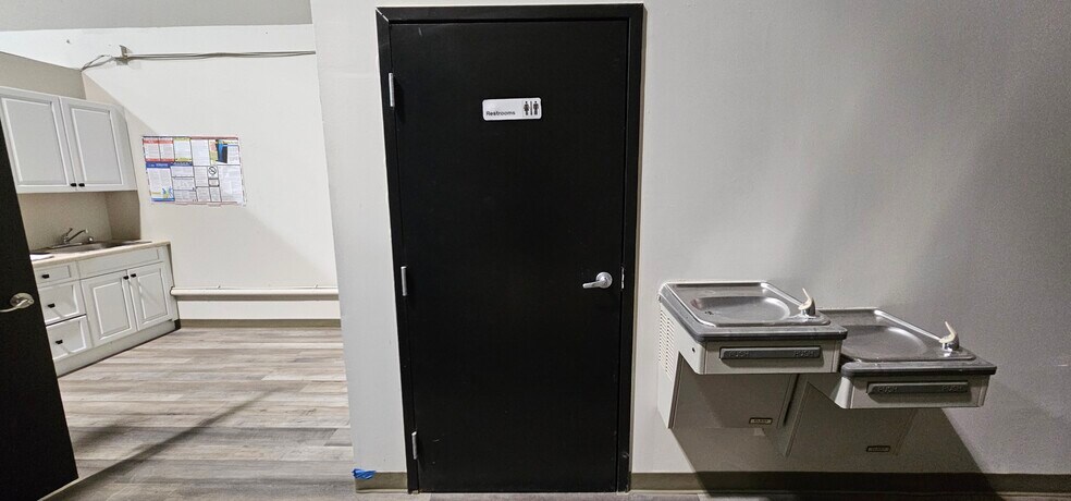 More Photos Of 10501 S Orange Ave, Orlando Light Manufacturing For Sale