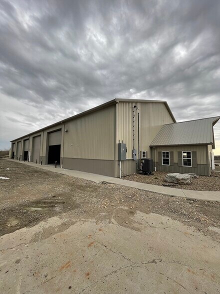 Primary Photo Of 67655 Banfield Rd, Saint Clairsville Industrial For Lease
