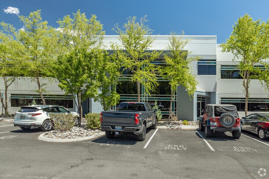 More Photos Of 640 Maestro Dr, Reno Distribution For Lease