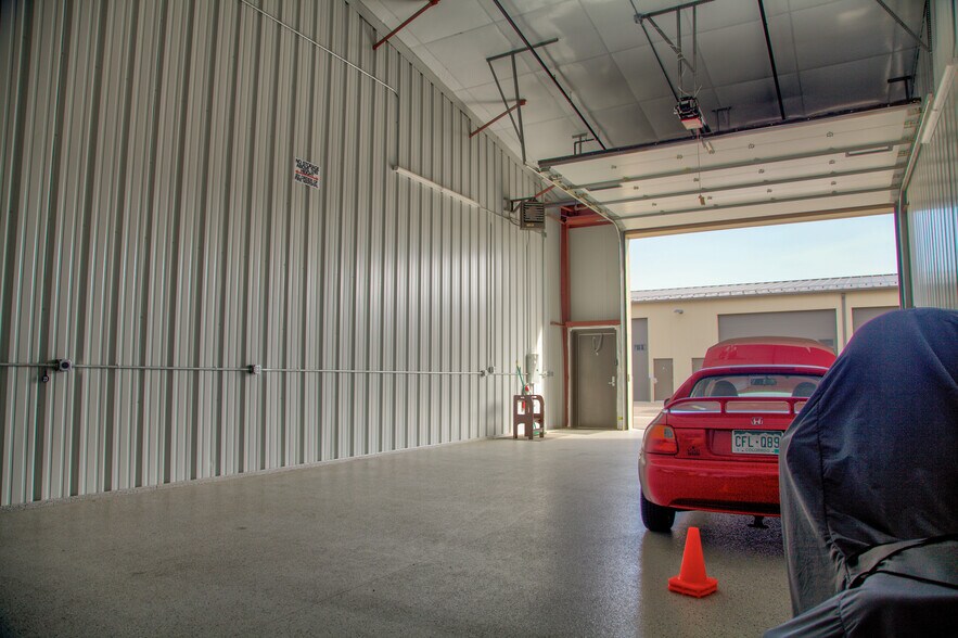 More Photos Of 2364 Industrial Ln, Broomfield Industrial For Sale