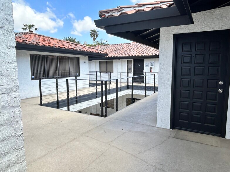 More Photos Of 24953 Paseo De Valencia, Laguna Hills Medical For Lease