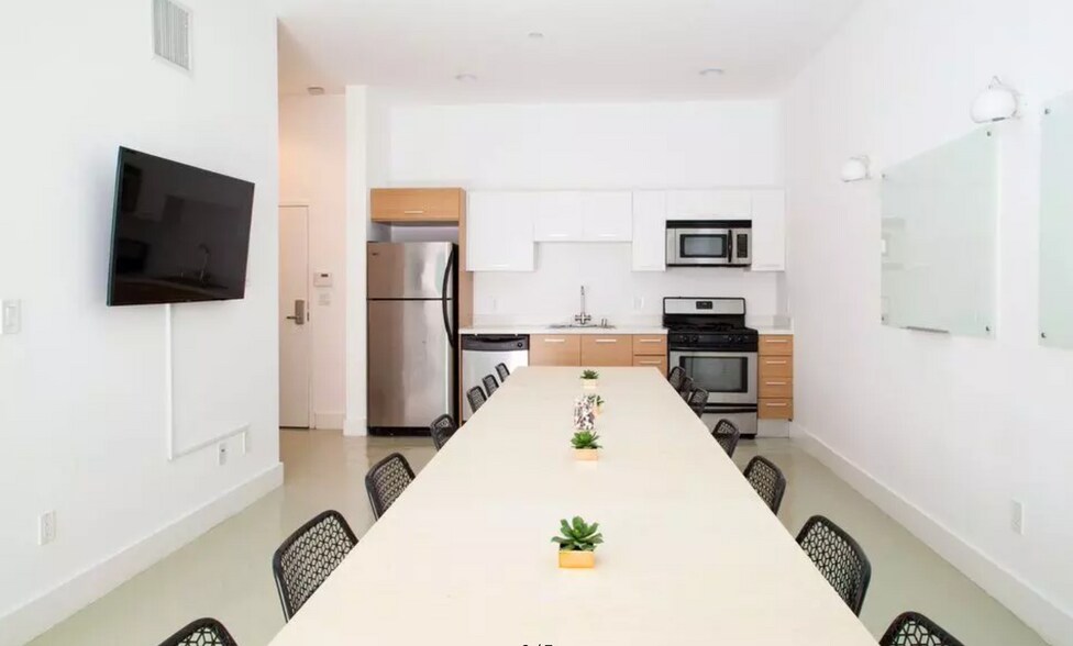 More Photos Of 2216 Main St, Santa Monica Apartments For Sale