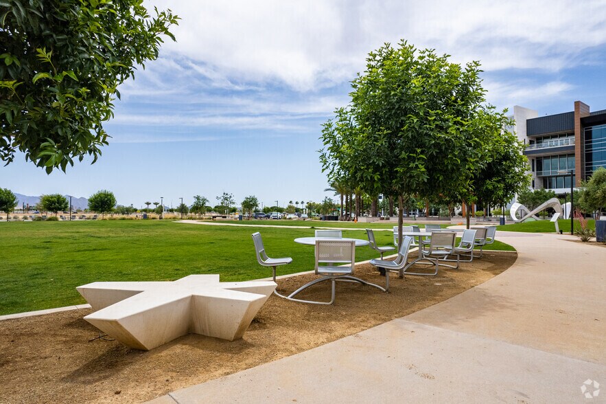 More Photos Of 15150 W Park Pl, Goodyear Office For Lease