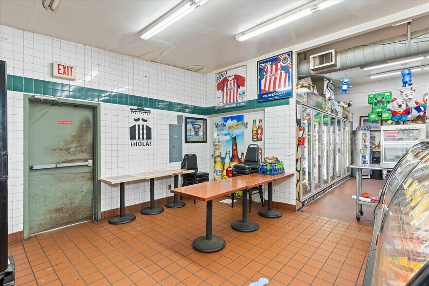 More Photos Of 10448 CA-99, Live Oak Supermarket For Sale