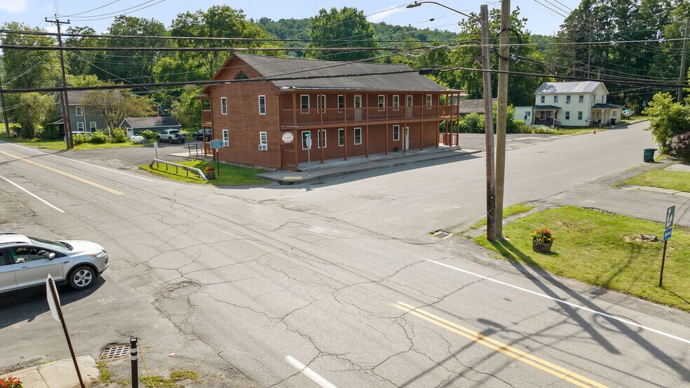 More Photos Of 552 Main St, Apalachin General Retail For Sale