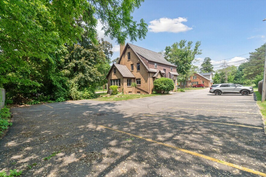 More Photos Of 4632 Okemos Rd, Okemos Medical For Sale