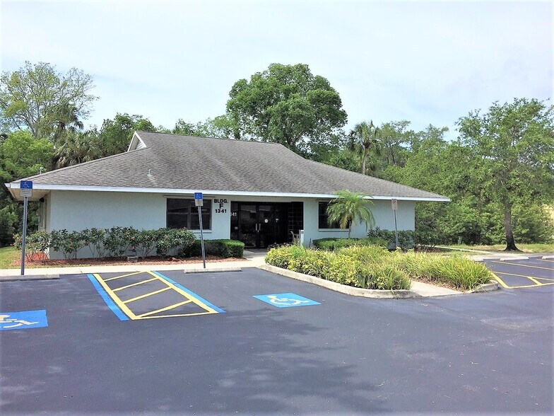 Primary Photo Of 1341 10th St E, Palmetto Medical For Lease