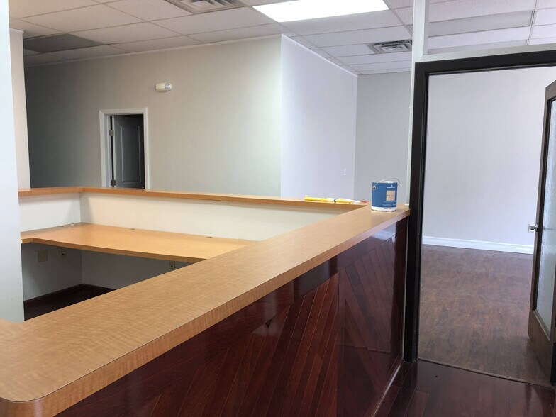 Primary Photo Of 407-409 39th St, Union City Medical For Lease