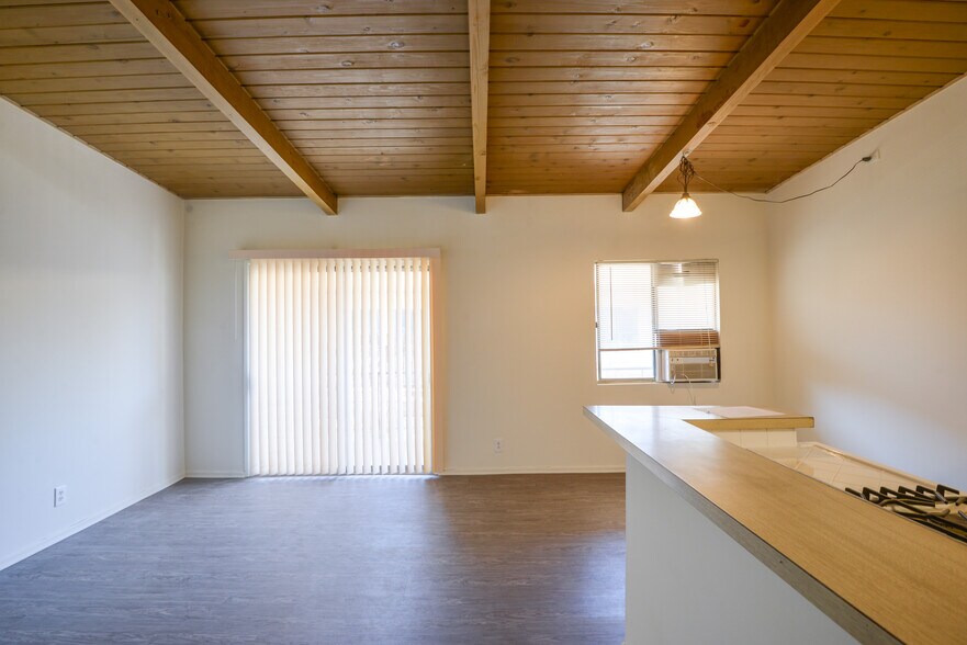 More Photos Of 3326 S Canfield Ave, Los Angeles Apartments For Sale