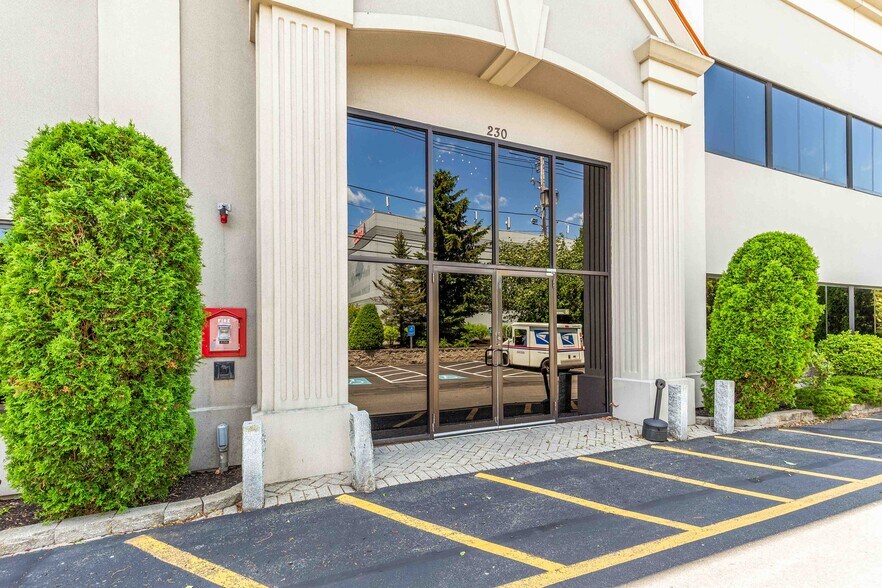 More Photos Of 230 North St, Danvers Medical For Lease