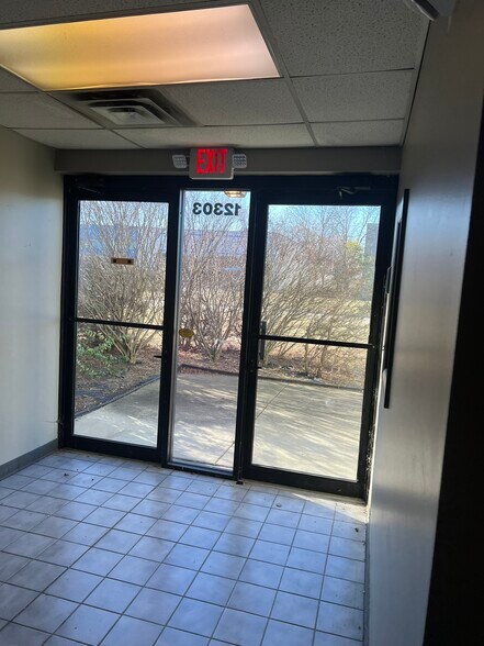 More Photos Of 12303 Delta St, Taylor Industrial For Sale
