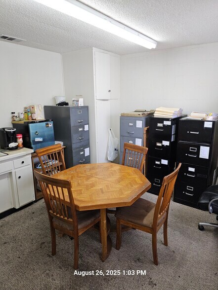 More Photos Of 2701-2703 W Manchester Blvd, Inglewood Office For Sale