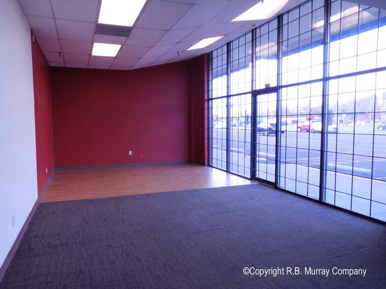 More Photos Of 2336-2350 S Campbell Ave, Springfield General Retail For Lease