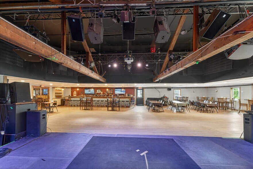 More Photos Of 1121 Route 12, Frenchtown Bar For Sale