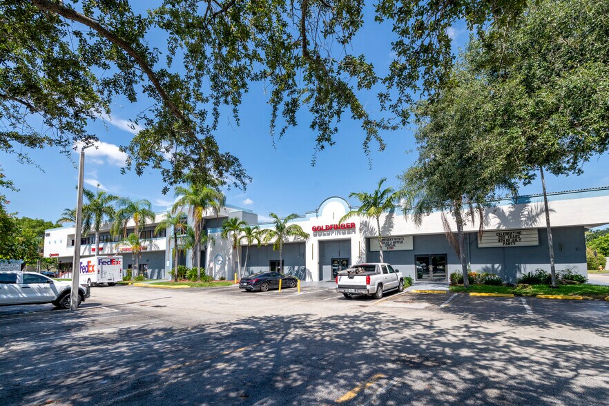 More Photos Of 3801 N University Dr, Sunrise Unknown For Lease