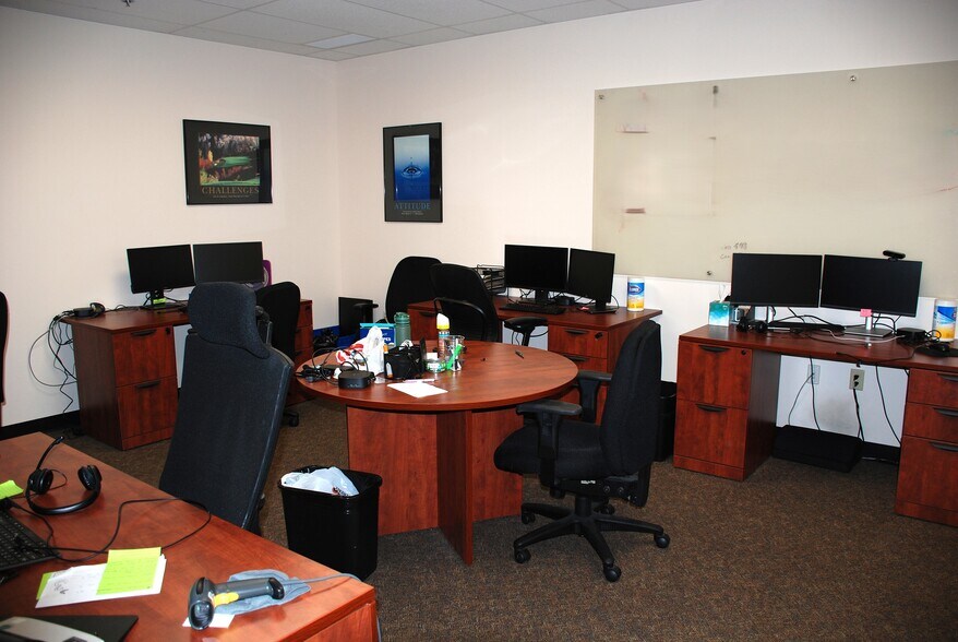 More Photos Of 625 Willow Springs Ln, York Warehouse For Lease