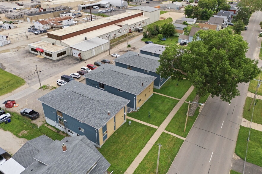 More Photos Of 802-816 15th Ave SW, Cedar Rapids Apartments For Sale