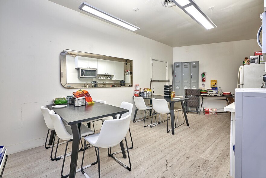 More Photos Of 2220 W Lincoln Ave, Anaheim Freestanding For Sale