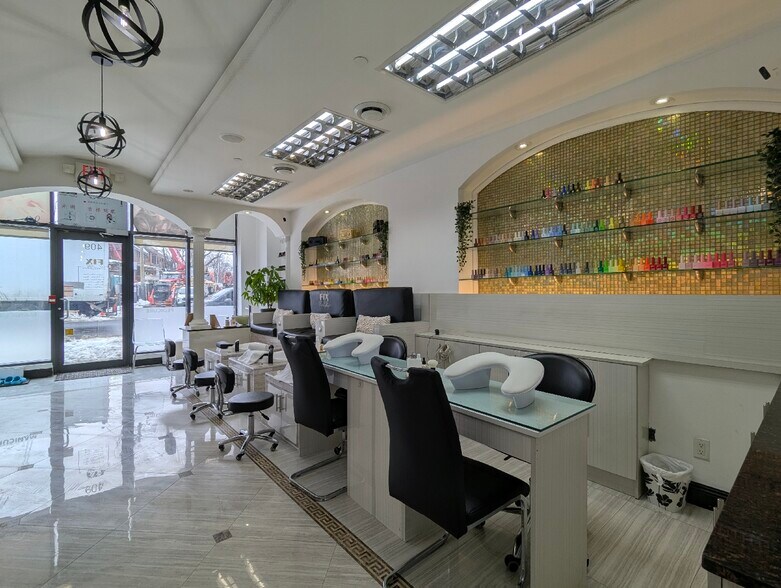 More Photos Of 409 Keele St, Toronto Storefront For Lease