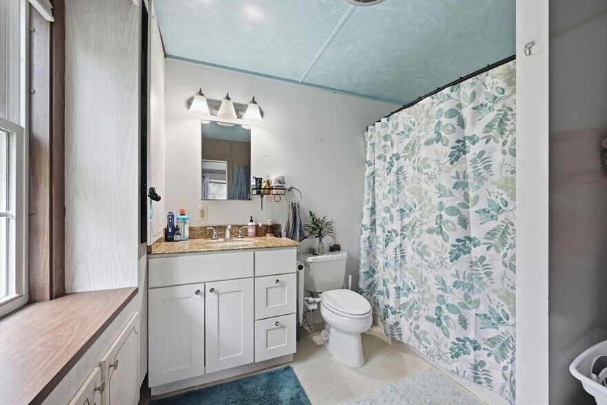 More Photos Of 53 School St, Hyannis Apartments For Sale