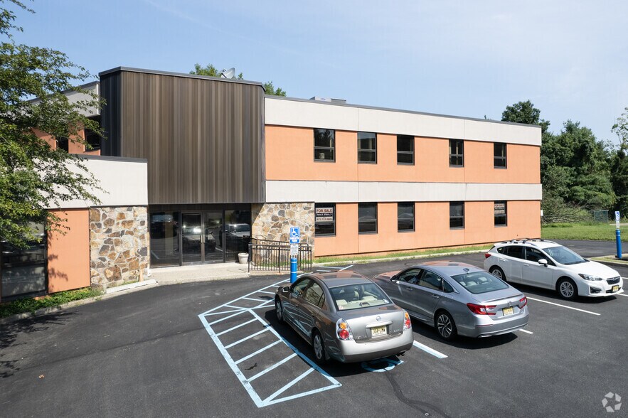 More Photos Of 4 Waterloo Rd, Stanhope Office For Sale