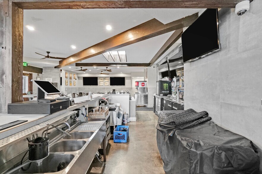 More Photos Of 1925 S El Camino Real, San Clemente Restaurant For Sale