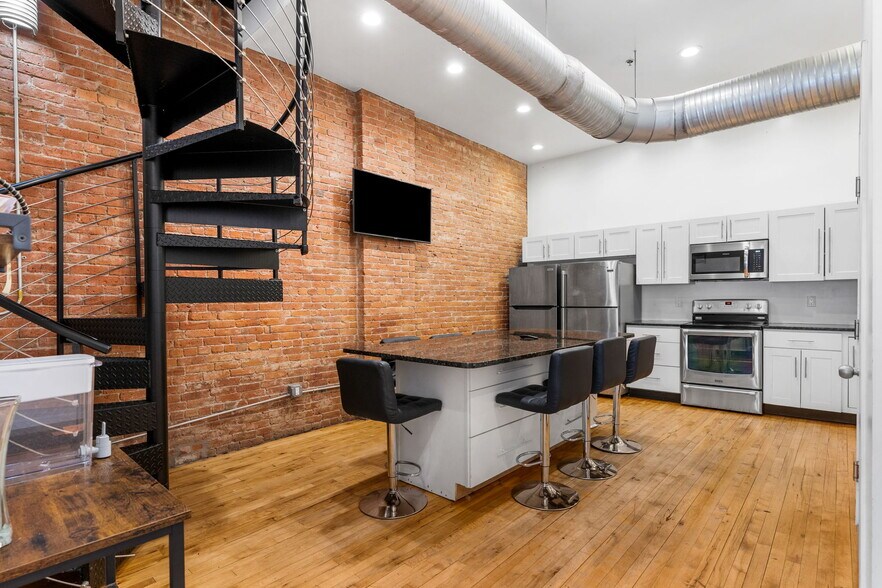 More Photos Of 123 Court St, Binghamton Apartments For Sale