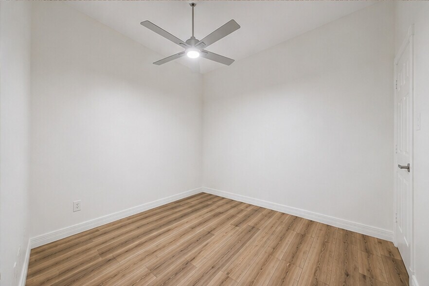 More Photos Of 530 W 27th St, Houston Office For Lease