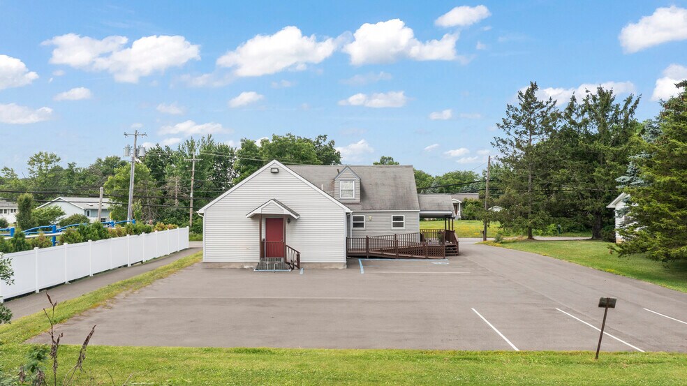 More Photos Of 322 Fairview Ave, Hudson Medical For Sale