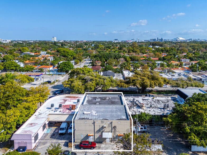More Photos Of 2292 SW 22nd St, Miami Freestanding For Sale