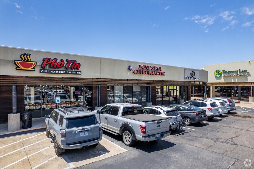 More Photos Of 2438 W Anderson Ln, Austin General Retail For Lease