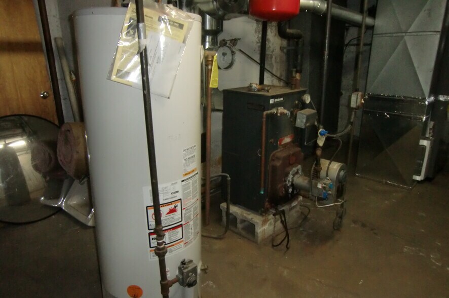 More Photos Of 924-934 Main St, Springfield Office Residential For Sale