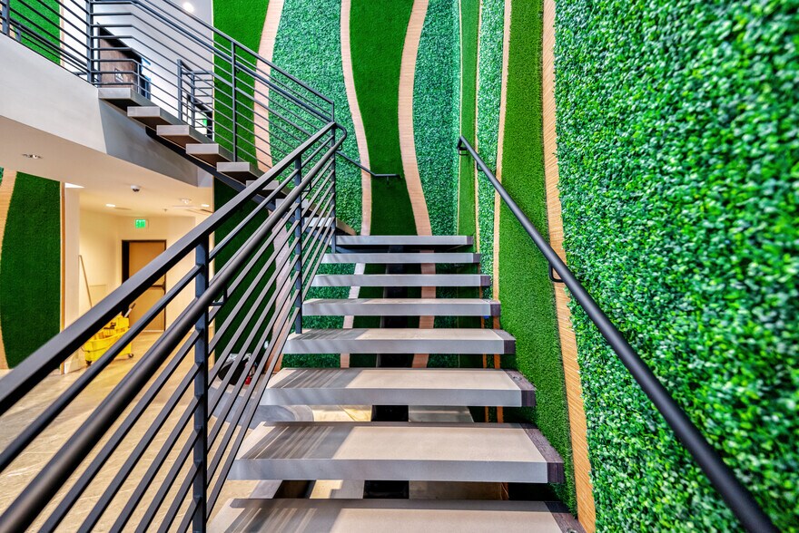 More Photos Of 2413 Pacific Coast Hwy, Lomita General Retail For Sale