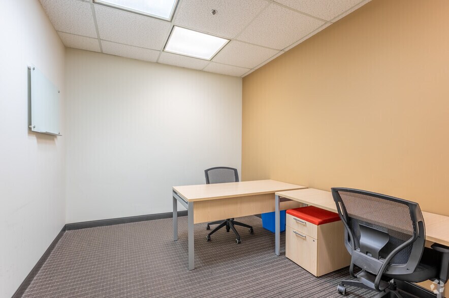 More Photos Of 100 King St W, Toronto Coworking Space