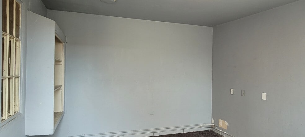 More Photos Of 6184 Atlantic Ave, Long Beach Storefront For Sale