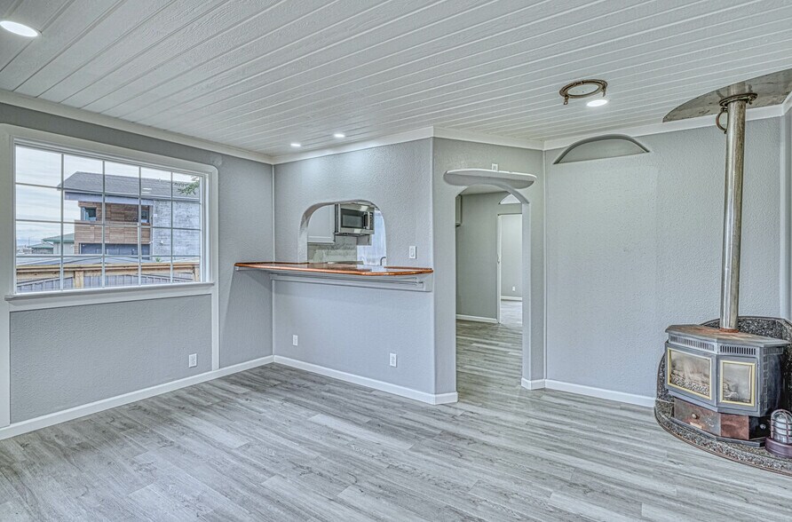 More Photos Of 7550 Sandholdt Rd, Moss Landing Warehouse For Sale