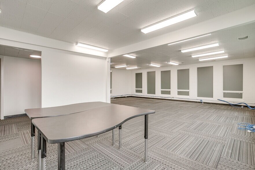 More Photos Of 1413 Rio Grande Ave, Fort Worth Office For Lease