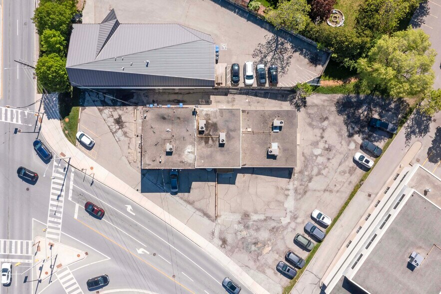 More Photos Of 116 Guelph St, Halton Hills Storefront Retail Office For Sale